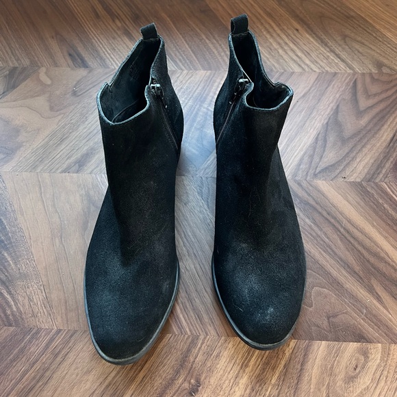 Vince Camuto Brystal Black Suede Ankle Boot (US 8.5) - Picture 7 of 7